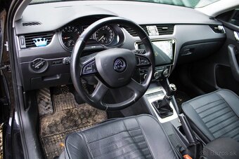 Škoda Octavia Combi 2.0 TDI Ambition / čierna - 11