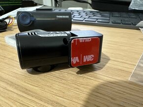 autokamera thinkware f100 - 11