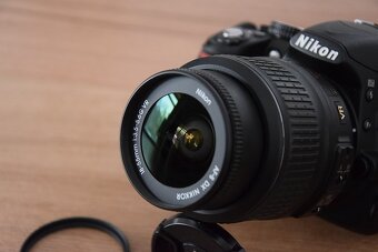 Nikon d3100 s VR objektivom nikkor 18-55 AF 6tis. snimkov - 11