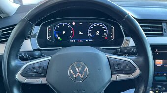 Volkswagen Passat 2.0 TDI AT - 11