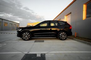 Volvo XC60 B4 Ultimate Dark  A/T - 11