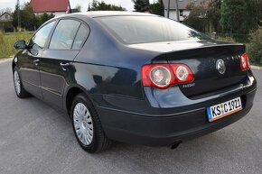 Volkswagen Passat 1.6  Comfortline - 11