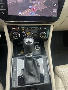 Skoda Superb 2.0TDI 4x4 L&K 2019 120tis km PANO COCKPIT - 11