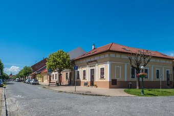 Na predaj objekt na podnikanie v centre Kažmarku - 11