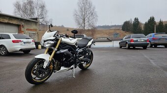 Triumph Street Triple 675 r.v.2015 - 11