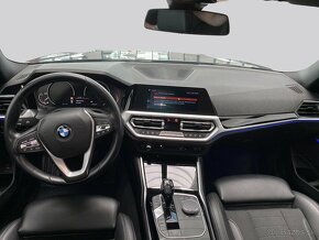 BMW 320d xDrive Automat Touring  r.2019 140 kW  SUPER STAV - 11