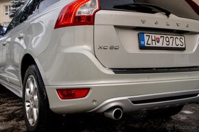 Volvo XC60 D5 (158kW) AWD R-Design Geartronic - 11