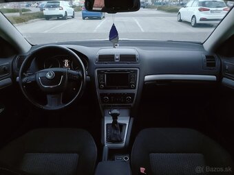 Škoda Octavia 2 Combi 2.0 TDI Elegance A/T - 11