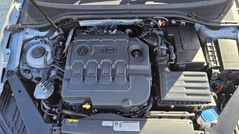 VW Passat Variant 2.0 TDi 110kW automat DSG 2019 - 11