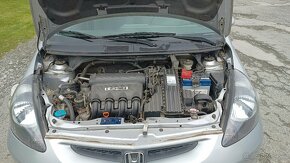 Honda Jazz 1.4 i-DSI (61 kW), rok 2003 - 11