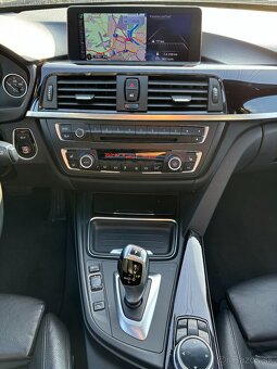 BMW Rad 3 Touring 330d - 11