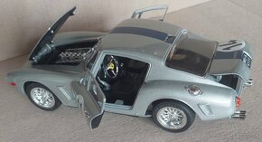 Ferrari 250 GT Berlinette 61 - 1:18 - 11