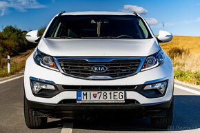 Kia Sportage 2,0 CRDi 4x4 100kW (ťažné, xenóny, navigácia) - 11