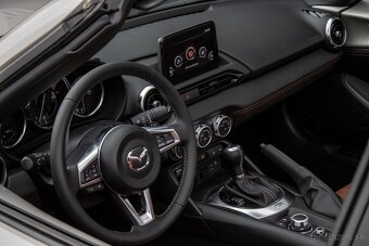 Mazda MX-5 RF 2.0 Skyactiv-G184 Kazari A/T - 11