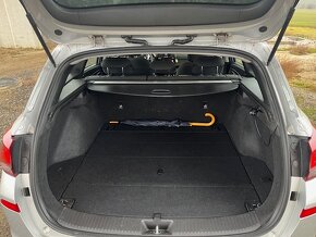 Hyundai i30 kombi comfort plus 1,6 crdi 85 kw, r.3/2019 - 11