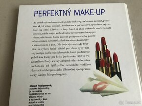 Žena na úrovni a jej malé triky / Perfektný make-up - 11