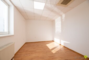 Svetlý 3-izbový byt na predaj – 80 m² - 11