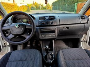 Škoda Fabia Combi 1.4 16V Ambiente - 11