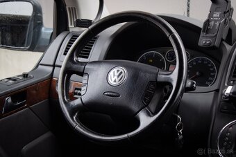 Volkswagen Multivan 2.5 TDI Highline tiptronic - 1. majiteľ - 11