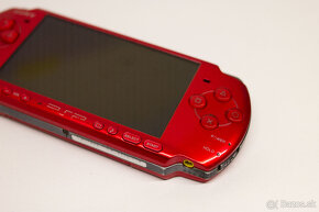 PSP 3000 radiant red - 11