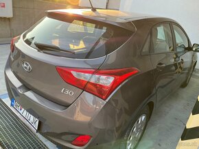 Hyundai i30 Petrol - manual- 2013 - 106000 km - 11