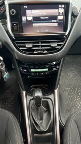 Peugeot 2008 1.2 PureTech 82 - 11