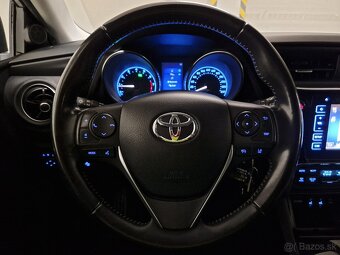 Toyota Auris Combi Freestyle Full LED (BiLED) 1.6 97kW benzí - 11