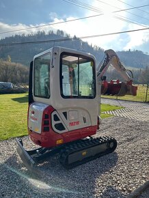 Báger Takeuchi TB216 - 11