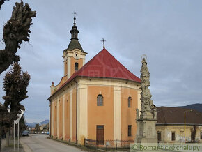 Historický dom v pamiatkovej zóne obce Štítnik čakajúci na - 11