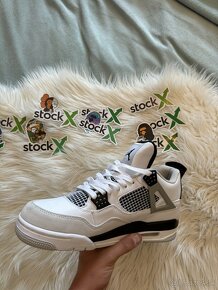 Jordan 4 - 11