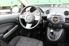 Mazda 2 1.3i CE Pro - 11