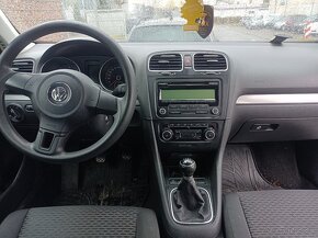 Volkswagen Golf, 1.6 TDi,r.09,klima,s.kniha - 11