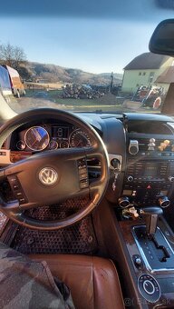 Volkswagen Touareg 3.0TDI - 11