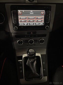 Volkswagen Passat Kombi  1.6TDI 77Kw M6 - 11