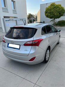 Hyundai i30 combi 1.6crdi model 2013 nová STK/ek - 11