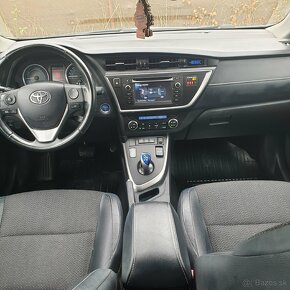 Toyota auris 1.8 hybrid - 11