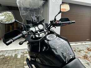 Suzuki DL1000 V-Strom - 11