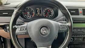 VOLKSWAGEN JETTA 1.6 TDI COMFORTLINE - 11