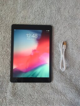 Apple iPad Air 16GB - 11