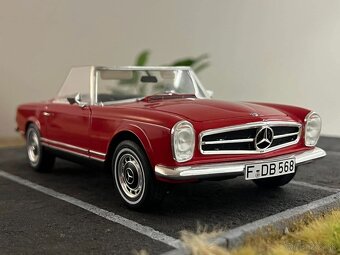 1:18 1968 Mercedes-Benz 280 SE Automatic (W113) - Schuco - 11