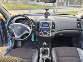 Hyundai i30cw 1.6CRDi - 11