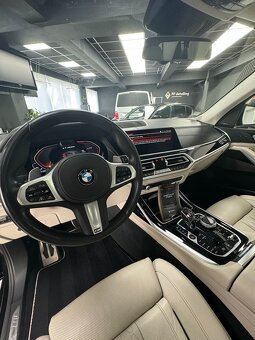 BMW X7 M50i TOP - 11