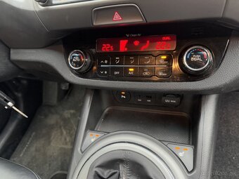 KIA SPORTAGE, PLATINUM, 1,7 CRDi, MANUÁL, 1/2015, 149 678 KM - 11