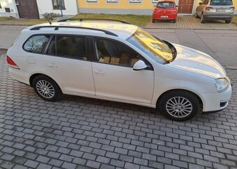 Volkswagen Golf 1,9 TDI nafta manuál 77 kw - 11