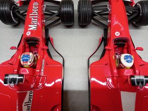 2x F1 FERRARI F2000 2000 MICHAEL SCHUMACHER HOTWHEELS 1:18 - 11