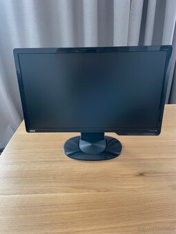 PC a LCD monitory - 11