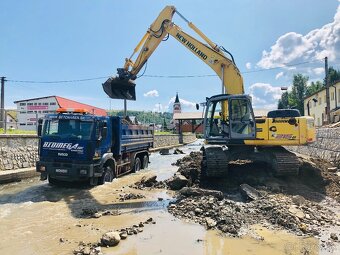 Newholland E 215 - 11