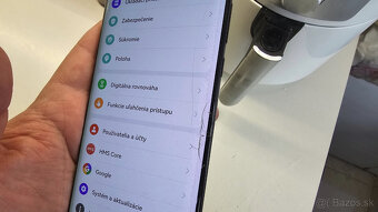 Huawei P30 Pro - jemná puklina na lcd - 11