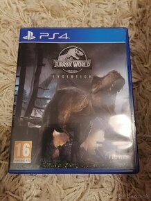 Predám PS4 PRO 1TB + 2 ovládače + 6 hier - 11