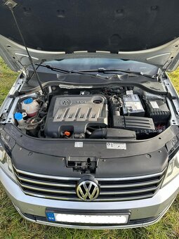 Volkswagen Passat Variant 2.0 TDI BMT Highline DSG - 11